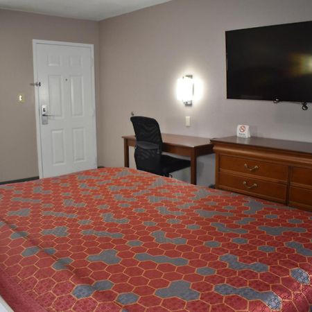 Huntingdon The Heritage Inn, Inc מראה חיצוני תמונה